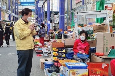 정천석 동구청장, 남목전통시장 방문