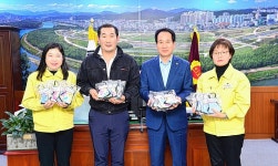신정시장상인회해들마당 | 신정시장상인회 면마스크 전달