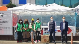 신정5동 새마을문고 선별진료소에 도시락 전달