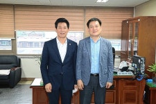홍유준 울산 동구의장, 국민건강보험공단 울산 동부지사 방문