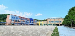 1953년 마을학교로 시작한 울산 상북중 공립전환 이전 설립공사 마쳐