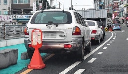 여천천 공영주차장 인근 도로 불법주차 기승