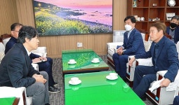 정천석 울산 동구청장, 울산 고용지청장과 면담