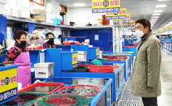 정천석 울산 동구청장 방어진활어센터 현장방문