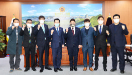 남울주청년회의소 임원진 인사차 시의회 방문