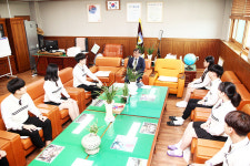 학생이 행복한 울산교육 만들기 위해 솔선수범 ■ 제40회 스승의 날…참된 스승을 만나다