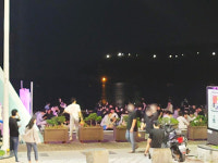 연휴 반납 임시 선별검사소…노마스크 술판 눈살