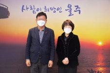 이선호 울산 울주군수, 울주도서관장 환담