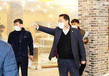 서동욱 남구청장, 후생관 리모델링 공사 현장 방문