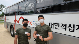 53여단포병대 | 제53사단 127여단 군장병들, 더위보다 뜨거운 36.5℃ 헌혈 나눔