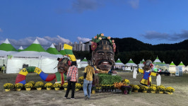 연휴 체전 맞춰 다양한 축제 … 경기장 안팎으로 들썩
