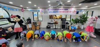 우리버스 힐링예술단, 밝은미소재활실버케어 치매극복 예방·힐링대잔치