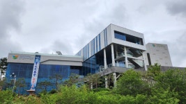예산·환경 열악 … 굳게 닫힌 중구문화의전당 전시장