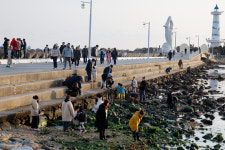 나들이객 북적이는 슬도 방파제