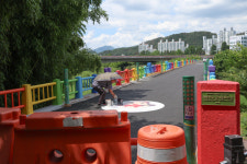 무지개색 구삼호교 논란에 국가유산청 움직였다