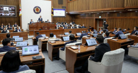 무면허 운전 홍성우 의원, 결국 최저 수위 경고로 매듭