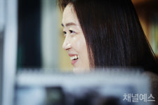 황보름 “책 때문에, 더 단단하게 덜 흔들리며 삽니다”