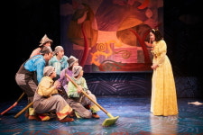 어린이는 웃고 어른은 우는 연극 <백설공주를 사랑한 난장이>