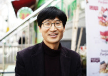 윤지회 “살아서 보게 된 그림책, 버킷리스트였어요”