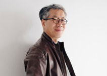 [2023 연말 결산] 올해의 입소문 ? 『세계 끝의 버섯』 김수기 현실문화 편집자
