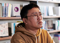 김홍 “자본주의에서 절대 사고팔 수 없는 것은?”