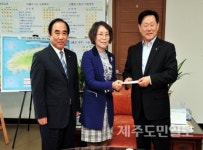 제주 중학교 교사의 식지않는 제자사랑