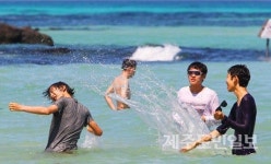 [제주날씨] 24일 덥다 더워 33도…산간엔 비