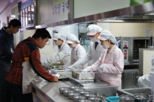 농협제주지역본부, 장애학생에게 한돈 전달