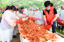 제주경마공원, 햇김치 나누기 행사