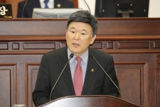 2030년 전기차 전량교체 다른 시각