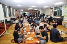 반딧불이 빛의 향연 청수곶자왈 빛냈다