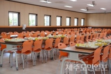 급식 파업에 학생들 도시락 먹는 날