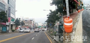 잘리고, 없애고, 위협 받는 보행권