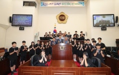 학교 앞 3차선 도로, 안전하게 표시해 주세요