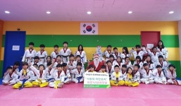 대호태권도장, 사랑의 라면 450봉지 전달