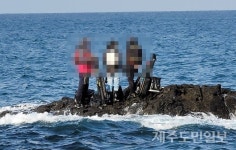 제주서 밀물에 고립된 갯바위 낚시객 3명 구조