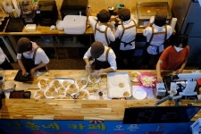 마을창고의 변신...삼촌네 카페 옛 맛 재현