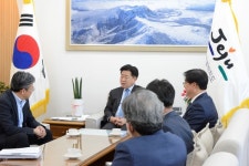 (주)오영글로벌로지스틱스 | 오영훈 지사, 신재생에너지 글로벌 협력체계 구축 강화
