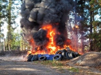 서귀포시 강정동 과수원서 야적된 폐타이어 화재