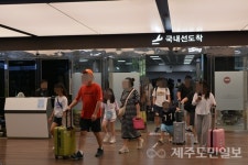 제주 내국인 관광객 수 1000만명 돌파...지난해 보다 18일 늦어