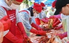 사랑의 김장나눔…제주 동일모터스, 김치 1400kg 기부