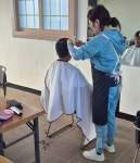 신례2리마을회, 제주위미농협 베트남 공공형 계절근로자 사랑의 이발 봉사 실시