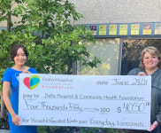 Everyday Vancouver 공동저자 추와 칼스브저그, 델타 병원에 세 번째 기부금 전달
