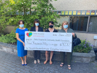 Everyday Vancouver 공동저자 추와 칼스브저그, 델타 병원에 세 번째 기부금 전달