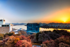 워커힐 호텔앤리조트, 서울 도심 속 해돋이 호캉스 눈길