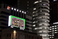 전광판으로 펼쳐지는 ‘오래된 미래’