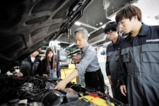 이종석 두원공과대학 산학협력단장 기업-학생 간 가교 역할이 산학협력단 소임