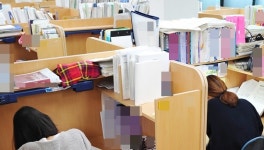'철밥통' '무능력' 공직사회 개혁, 5급 폐지 칼 꺼낸 정치권?