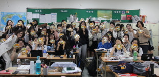 수성대학교, 무더위 수험생들 위한 과일도시락 격려 이벤트 실시