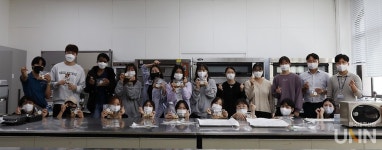 직접 만든 쿠키로 사랑 나눠요~